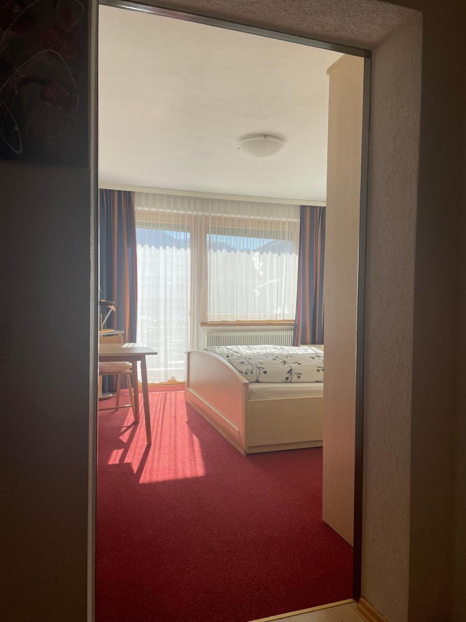 Ferienwohnung Jeller เลียนซ์ ภายนอก รูปภาพ
